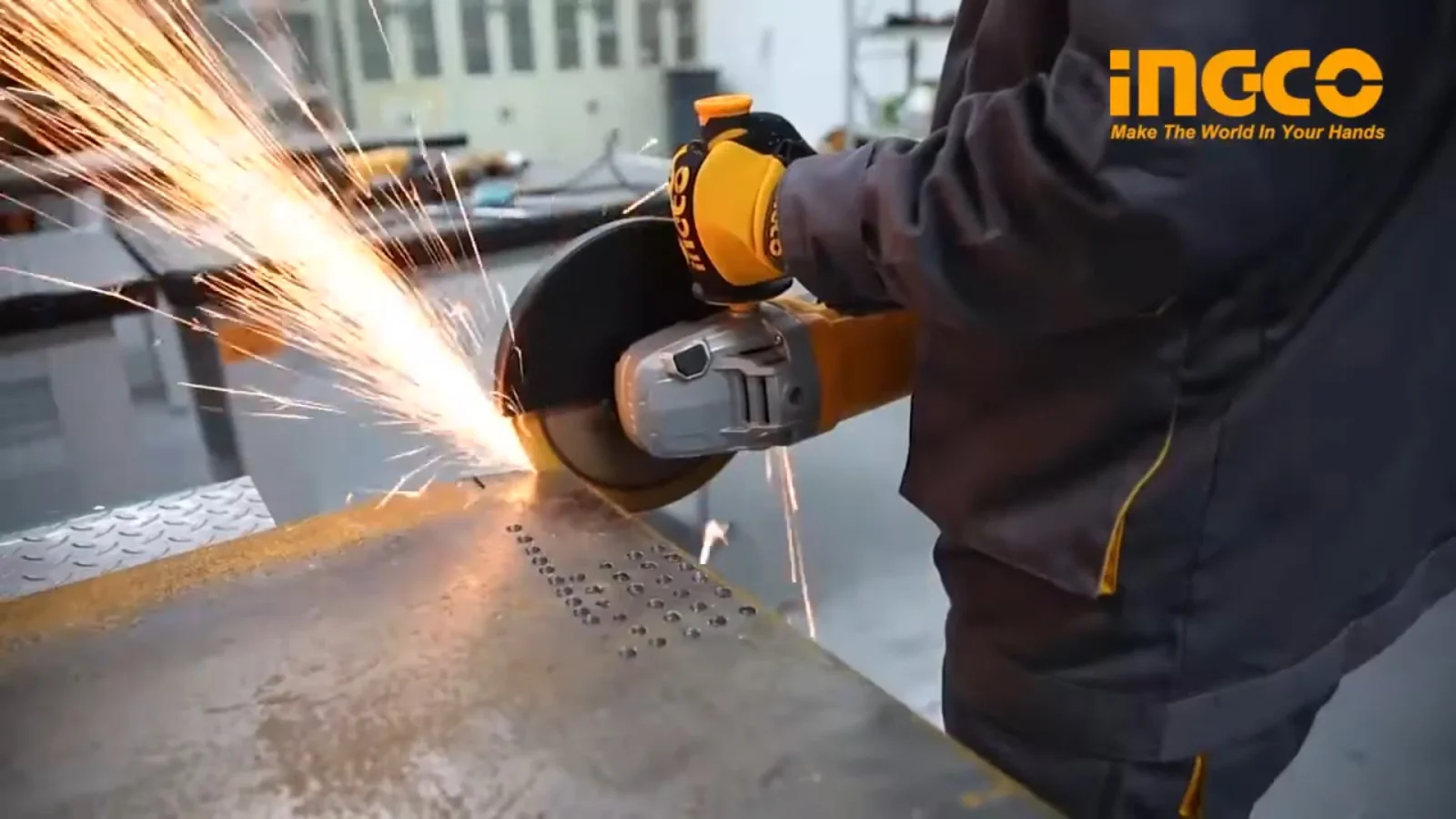 Угловая шлифовальная машина (УШМ) INGCO AG24008 INDUSTRIAL 230 мм 2,4 кВт — фото 6