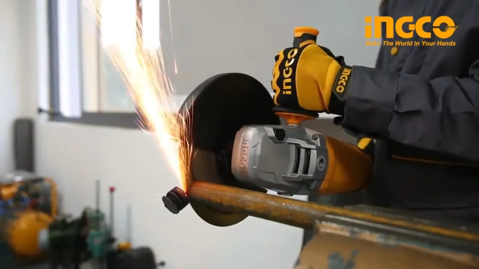 Угловая шлифовальная машина (УШМ) INGCO AG24008 INDUSTRIAL 230 мм 2,4 кВт — фото 9