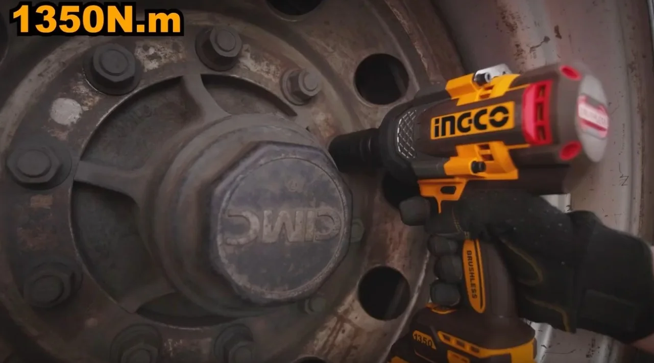 Аккумуляторный бесщёточный ударный гайковёрт INGCO CIWLI201351 INDUSTRIAL 20 В 3/4
