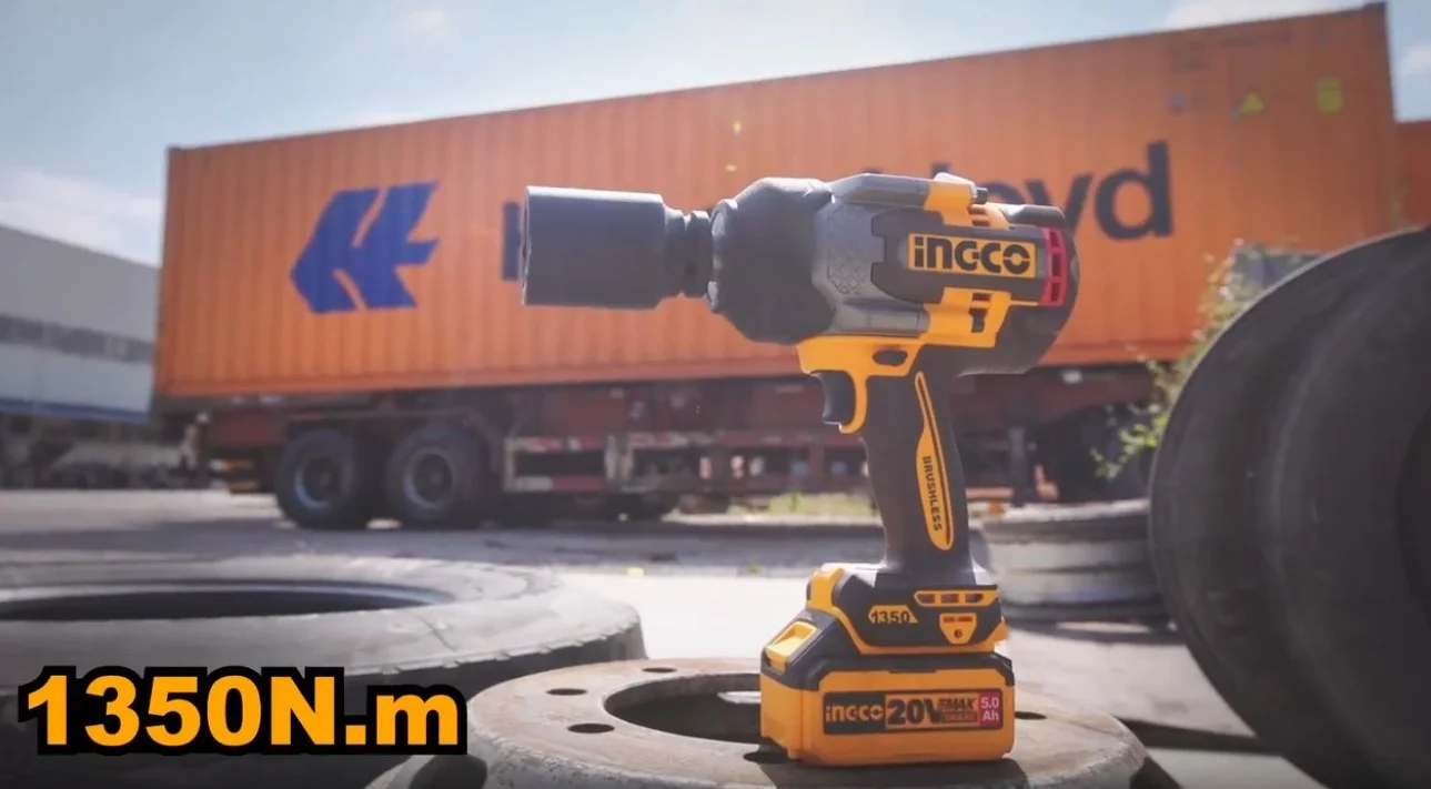 Аккумуляторный бесщёточный ударный гайковёрт INGCO CIWLI201351 INDUSTRIAL 20 В 3/4