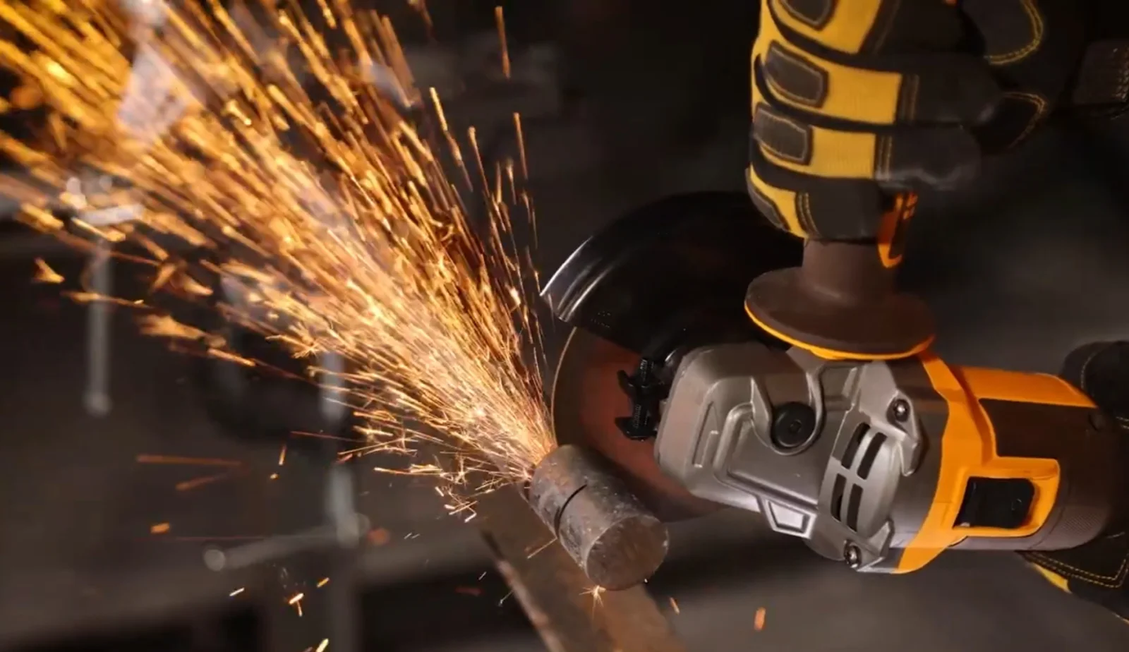 Аккумуляторная угловая шлифовальная машина (УШМ) INGCO CAGLI221253 INDUSTRIAL 20 В 125 мм — фото 6