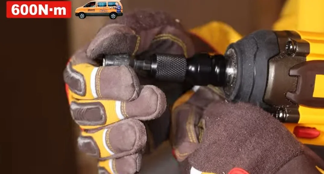 Аккумуляторный бесщеточный ударный гайковерт INGCO CIWLI42602 INDUSTRIAL 42 В 1/2