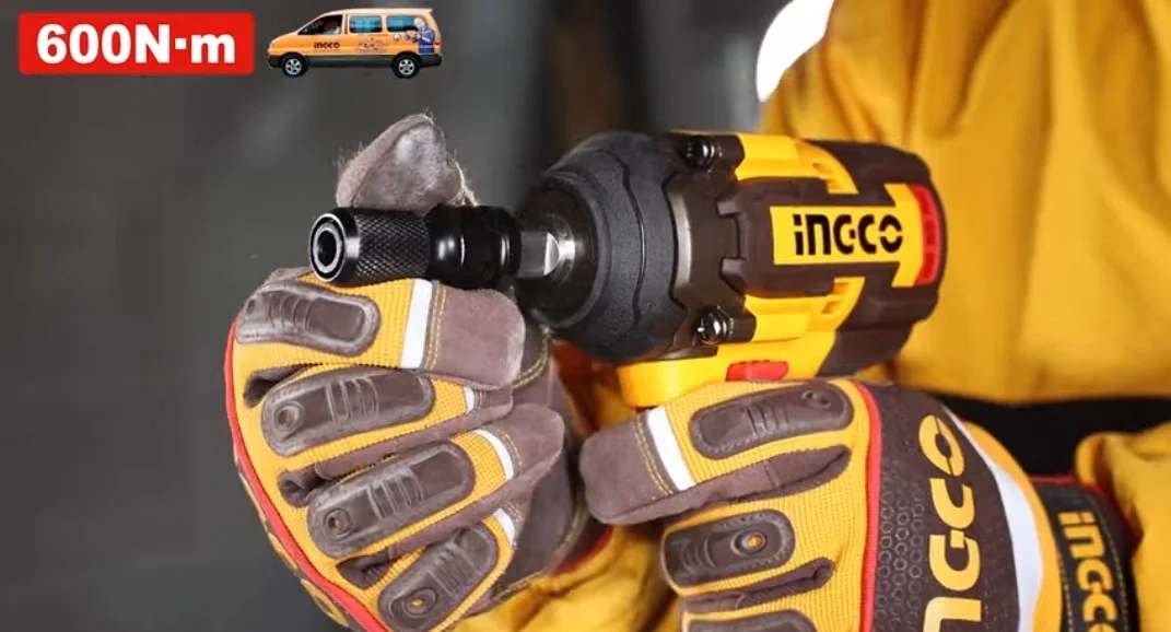 Аккумуляторный бесщеточный ударный гайковерт INGCO CIWLI42602 INDUSTRIAL 42 В 1/2